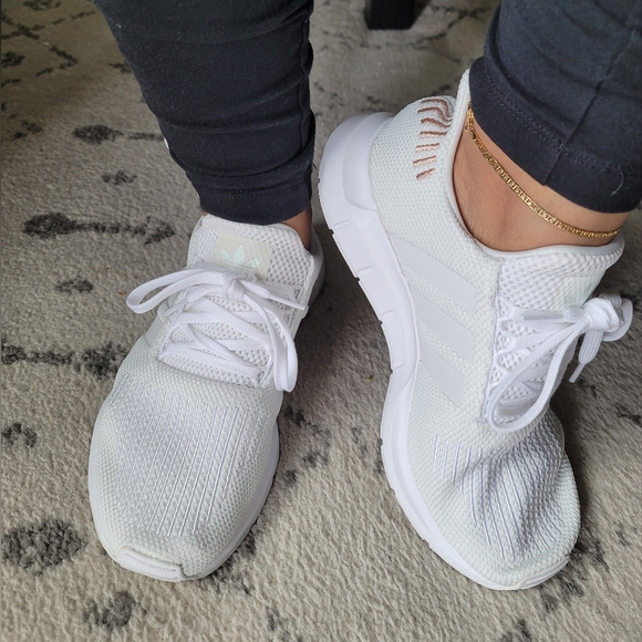 Adidas Swift Run women's 8 - Picture 2 of 7